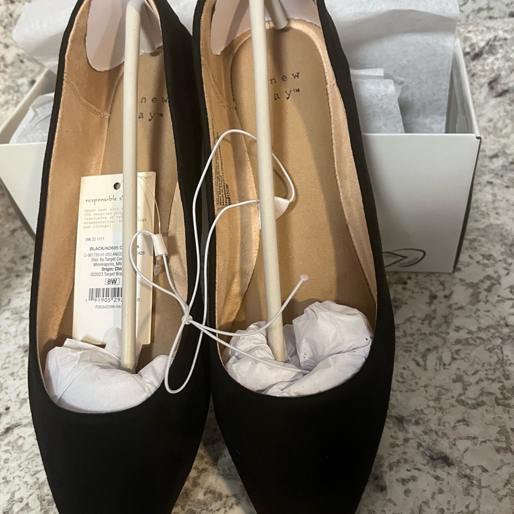 A New Day Women's Black flats - Picture 2 of 4